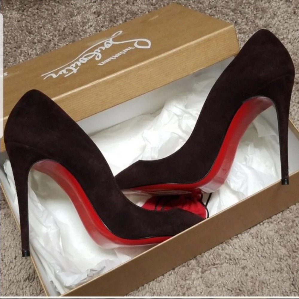 ❌SOLD❌ Christian Louboutin - Picture 2 of 8